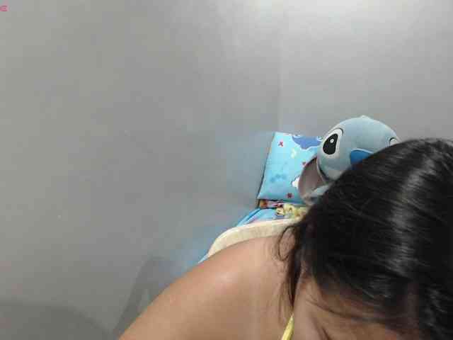 BubbleButtPinay webcam