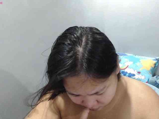 BubbleButtPinay webcam