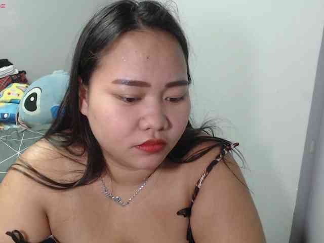BubbleButtPinay webcam