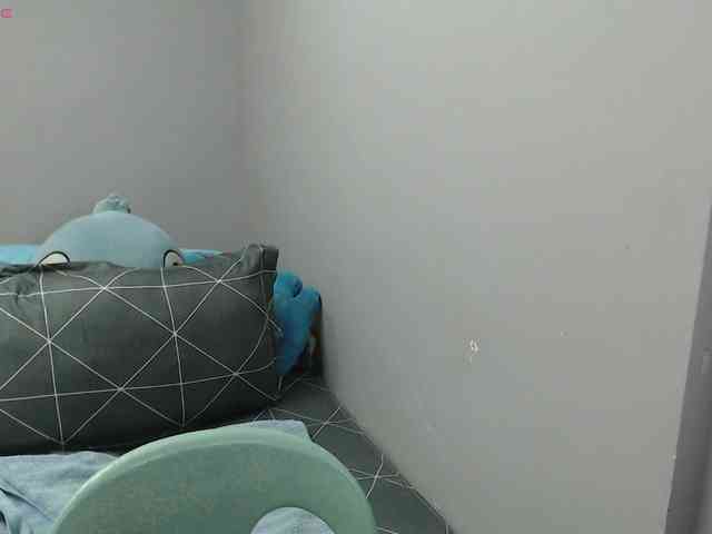 BubbleButtPinay webcam