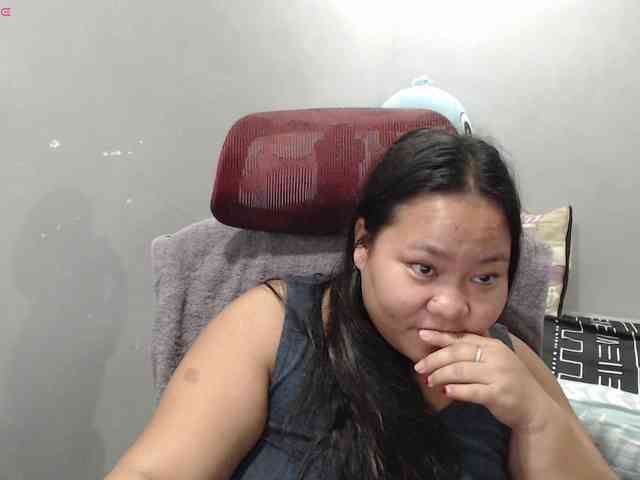 BubbleButtPinay webcam