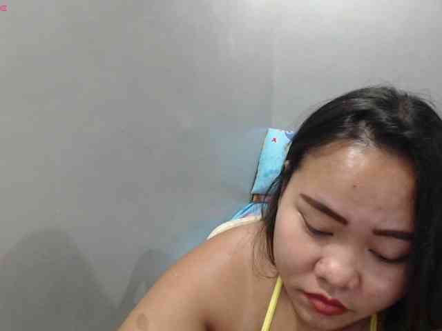 BubbleButtPinay webcam