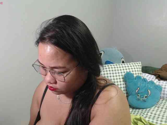 BubbleButtPinay webcam