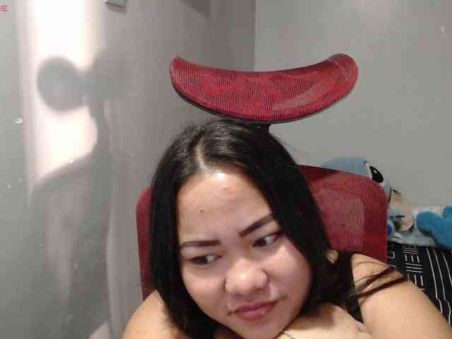 BubbleButtPinay webcam