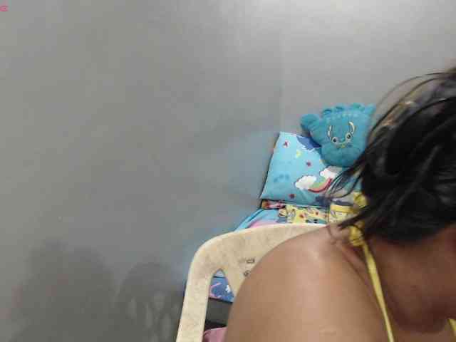 BubbleButtPinay webcam