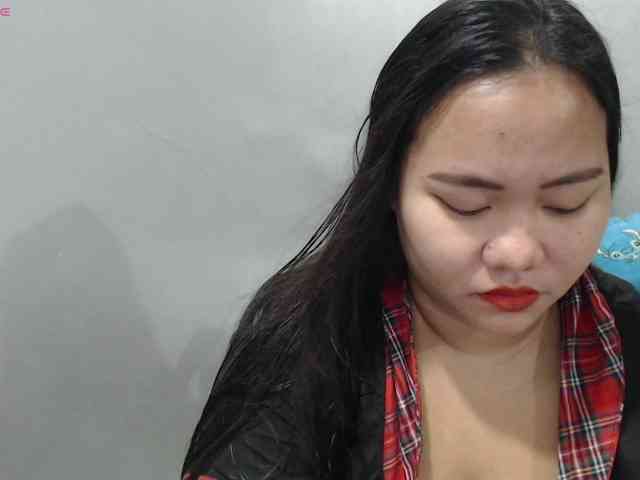 BubbleButtPinay webcam