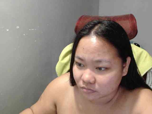 BubbleButtPinay webcam