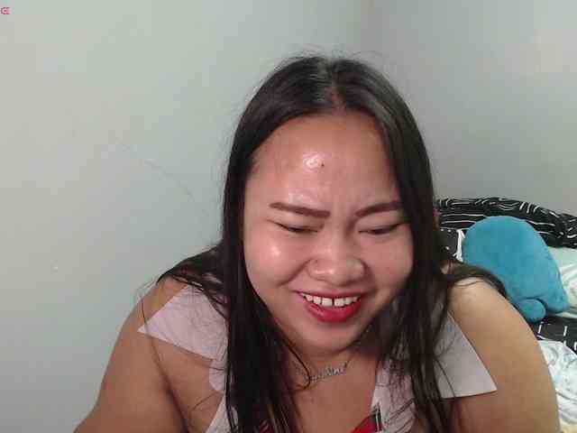 BubbleButtPinay webcam
