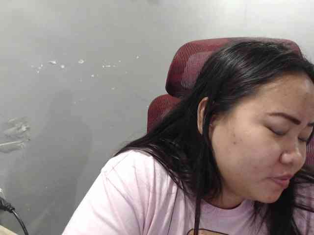 BubbleButtPinay webcam