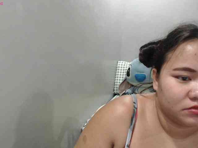 BubbleButtPinay webcam
