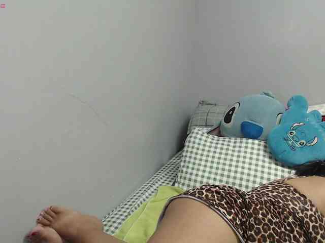 BubbleButtPinay webcam