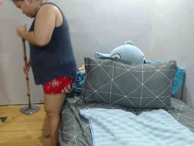 BubbleButtPinay webcam
