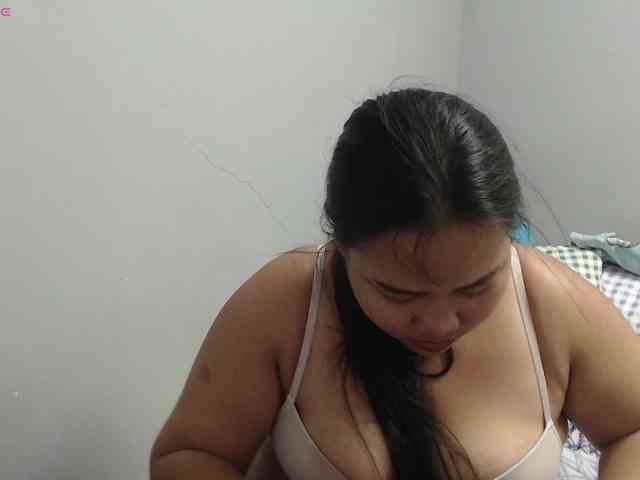 BubbleButtPinay webcam
