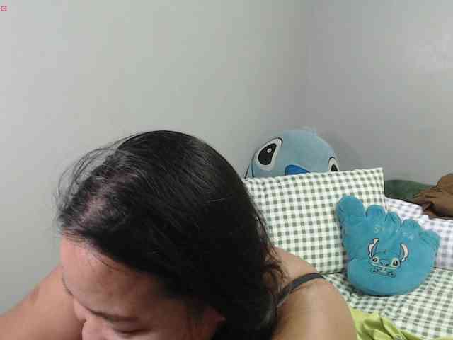 BubbleButtPinay webcam
