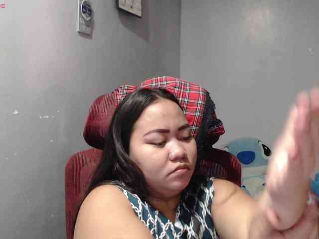 BubbleButtPinay webcam