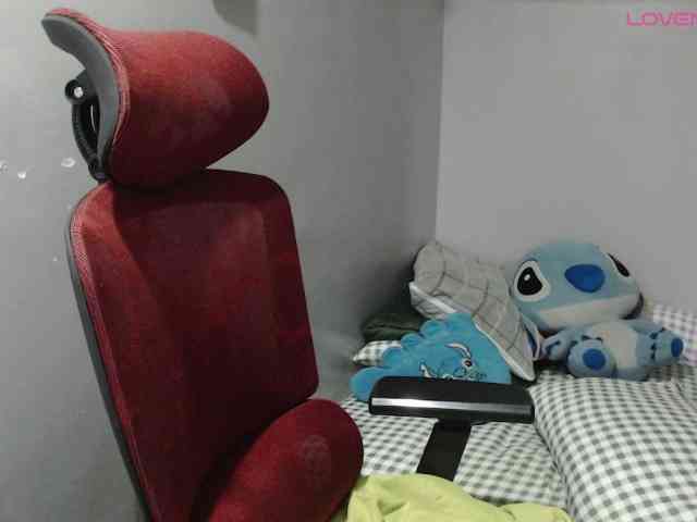 BubbleButtPinay webcam