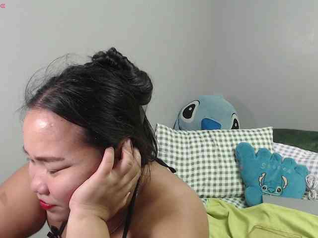 BubbleButtPinay webcam