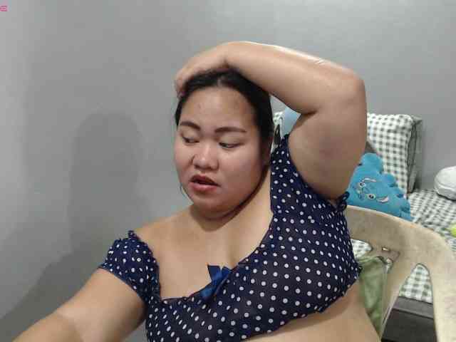 BubbleButtPinay webcam