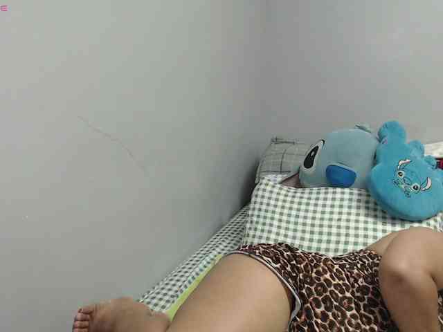BubbleButtPinay webcam