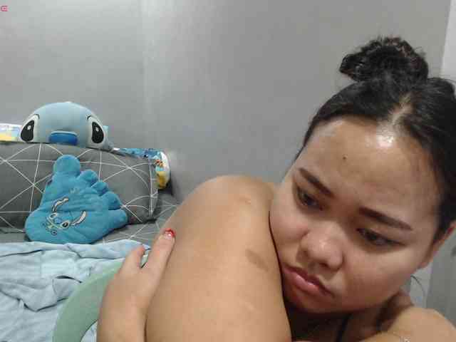 BubbleButtPinay webcam