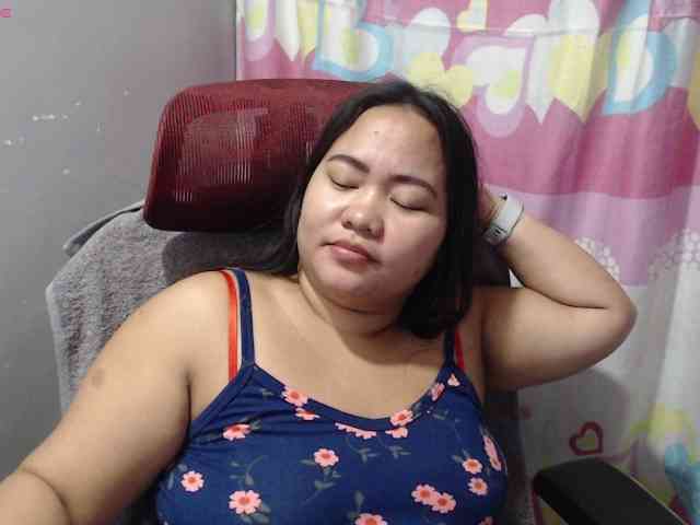 BubbleButtPinay webcam