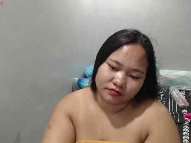 BubbleButtPinay webcam