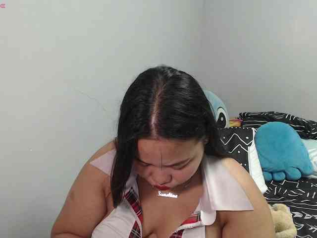 BubbleButtPinay webcam