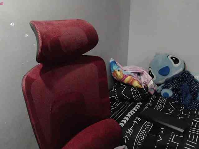 BubbleButtPinay webcam