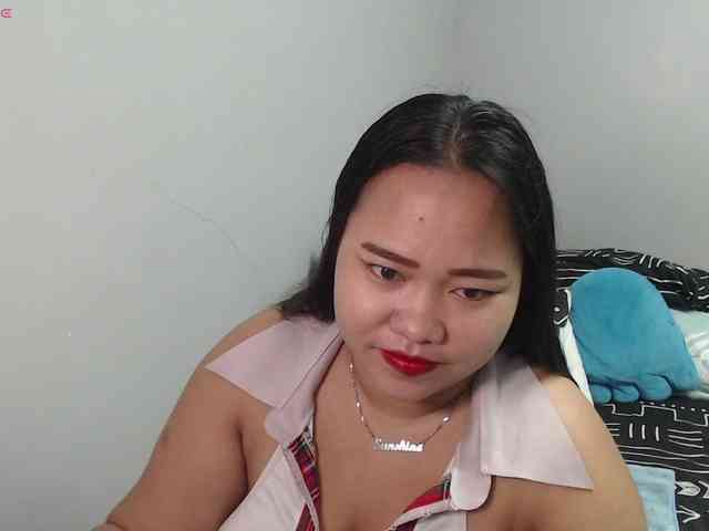 BubbleButtPinay webcam