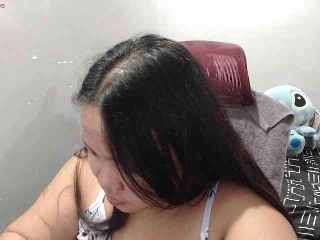 BubbleButtPinay webcam