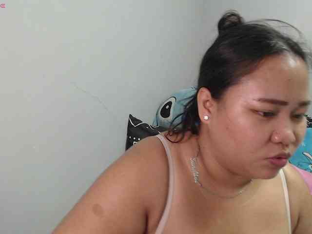 BubbleButtPinay webcam
