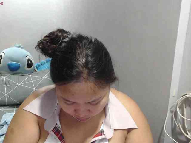 BubbleButtPinay webcam