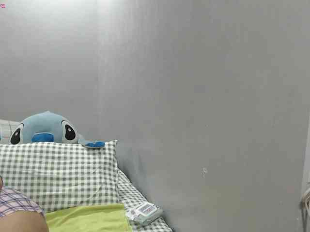 BubbleButtPinay webcam