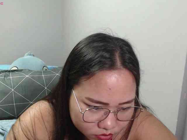 BubbleButtPinay webcam