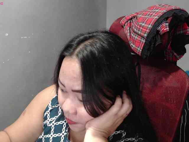 BubbleButtPinay webcam