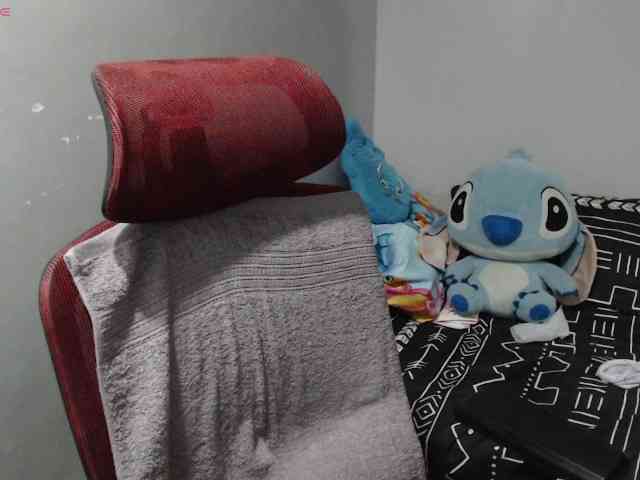 BubbleButtPinay webcam