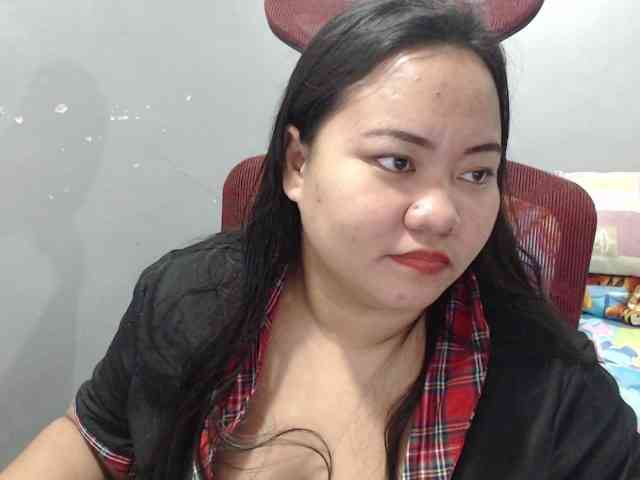 BubbleButtPinay webcam