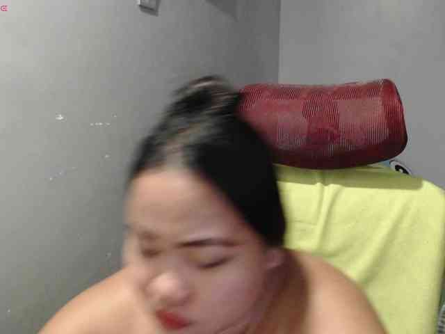 BubbleButtPinay webcam