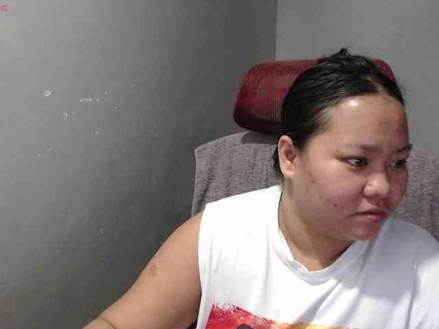 BubbleButtPinay webcam