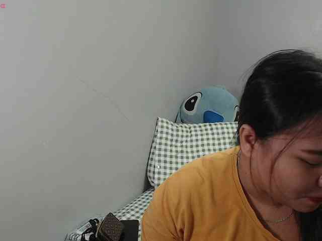 BubbleButtPinay webcam