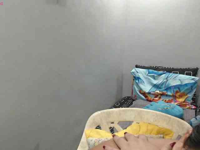 BubbleButtPinay webcam