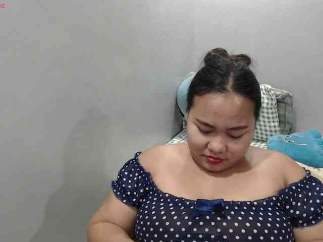 BubbleButtPinay webcam