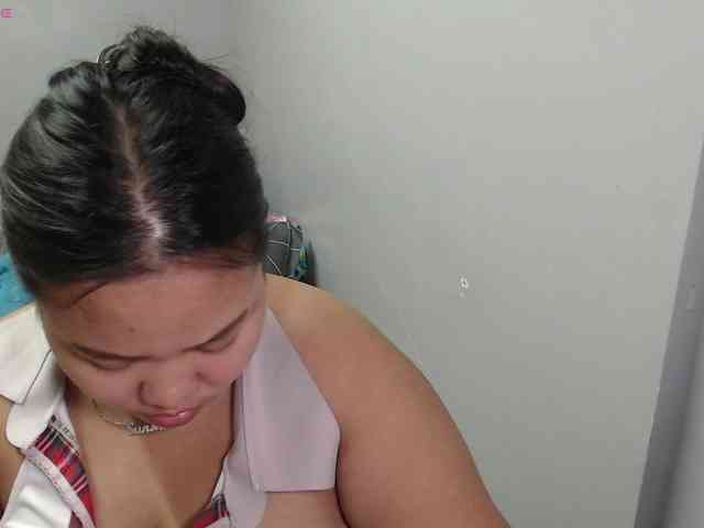 BubbleButtPinay webcam