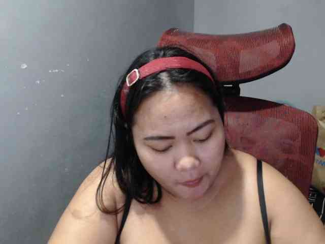 BubbleButtPinay webcam