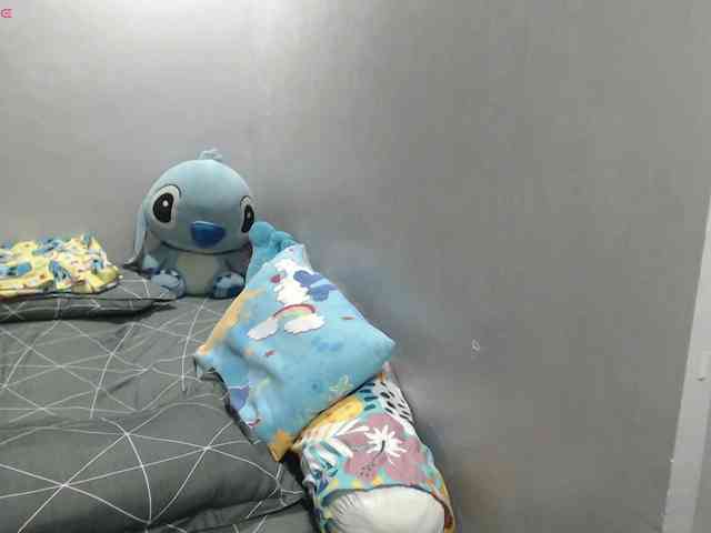 BubbleButtPinay webcam