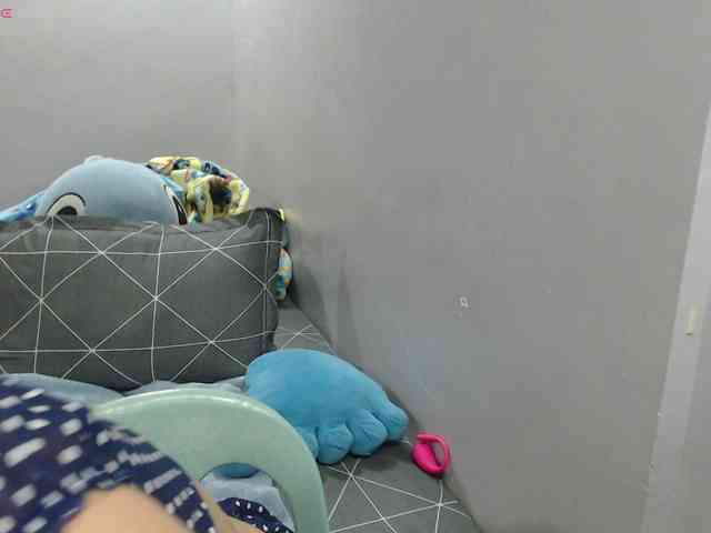 BubbleButtPinay webcam