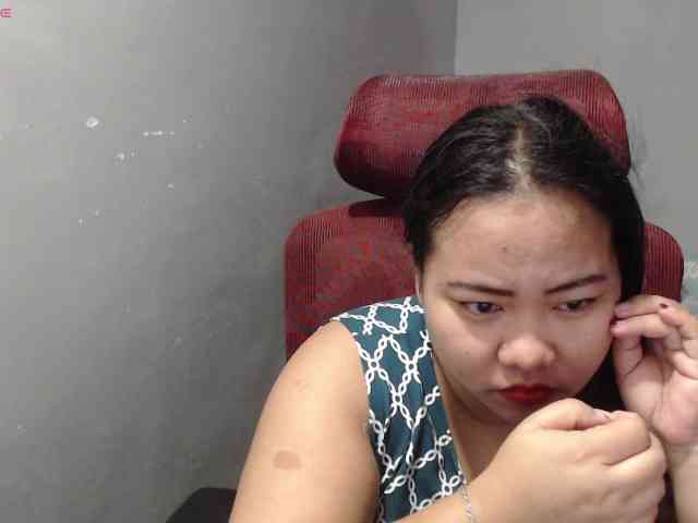 BubbleButtPinay webcam