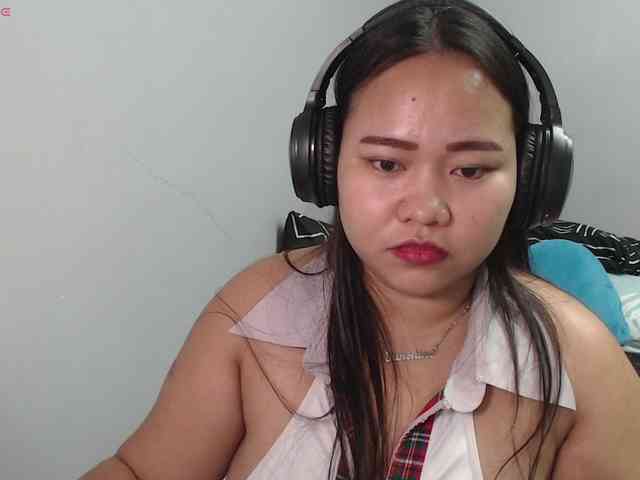BubbleButtPinay webcam