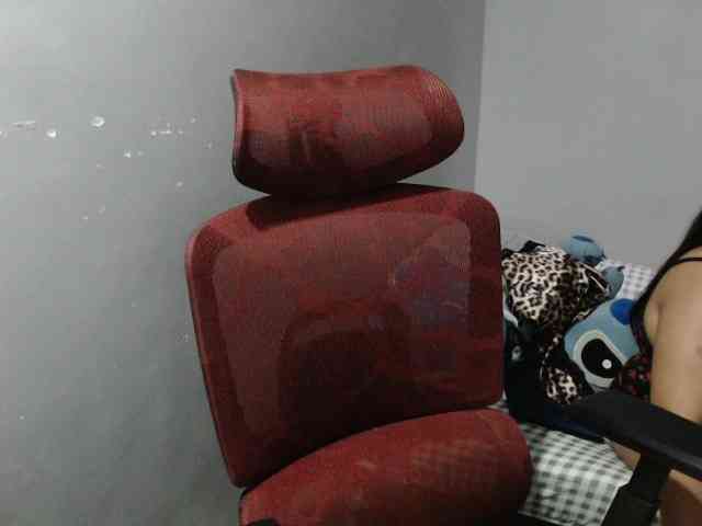 BubbleButtPinay webcam