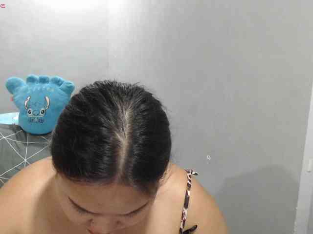 BubbleButtPinay webcam